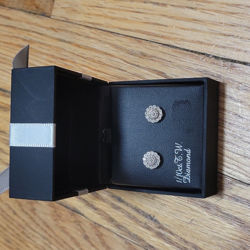Diamond earrings
